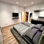 Modern City Suites